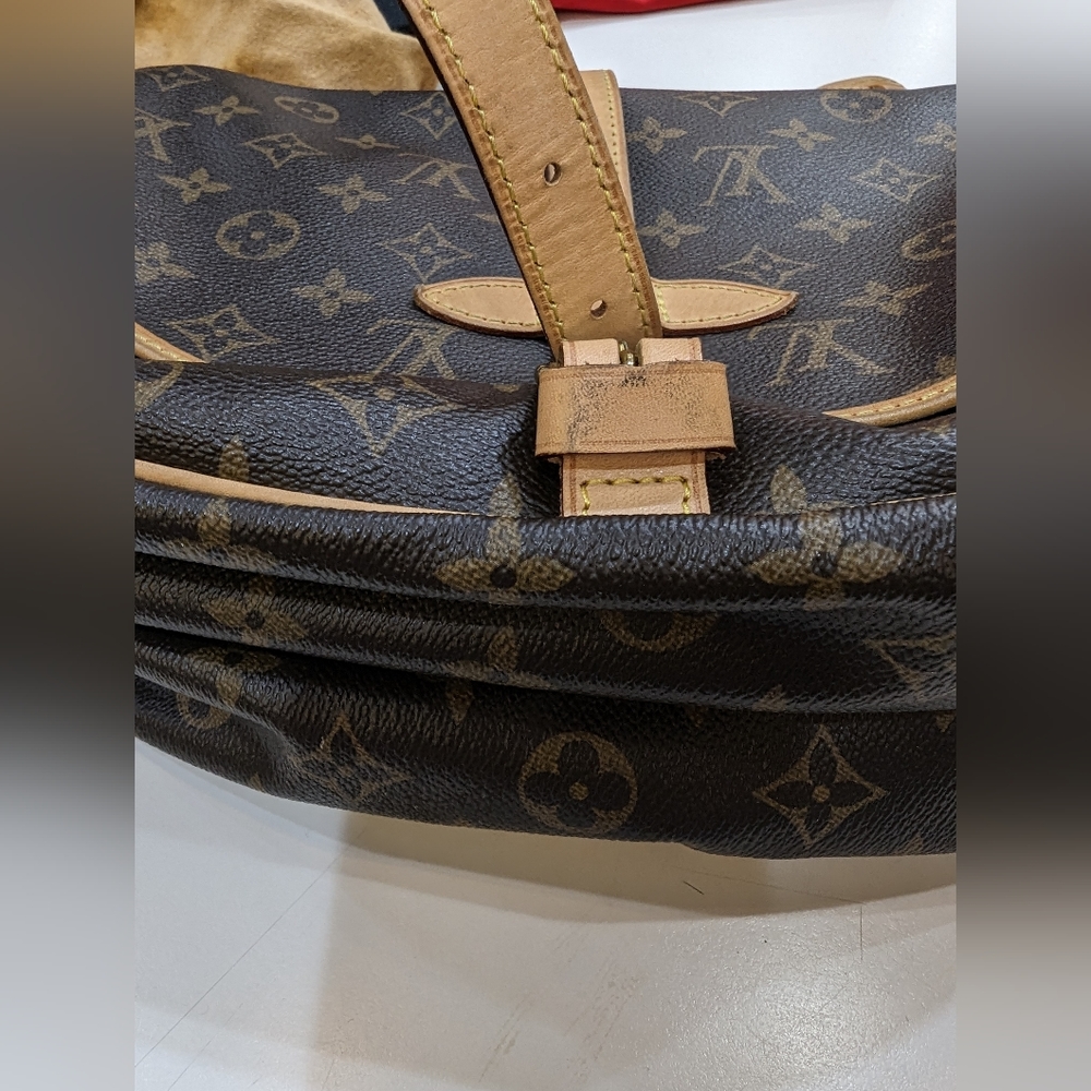 LOUIS VUITTON Monogram Saumur 30  Canvas Crossbody Bag Brown - Picture 13 of 17